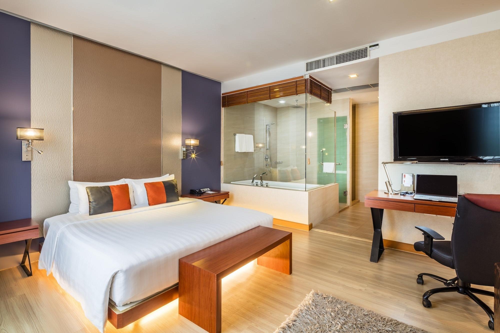 Hotel Solo, Sukhumvit 2, Bangkok - Sha Extra Plus Екстериор снимка