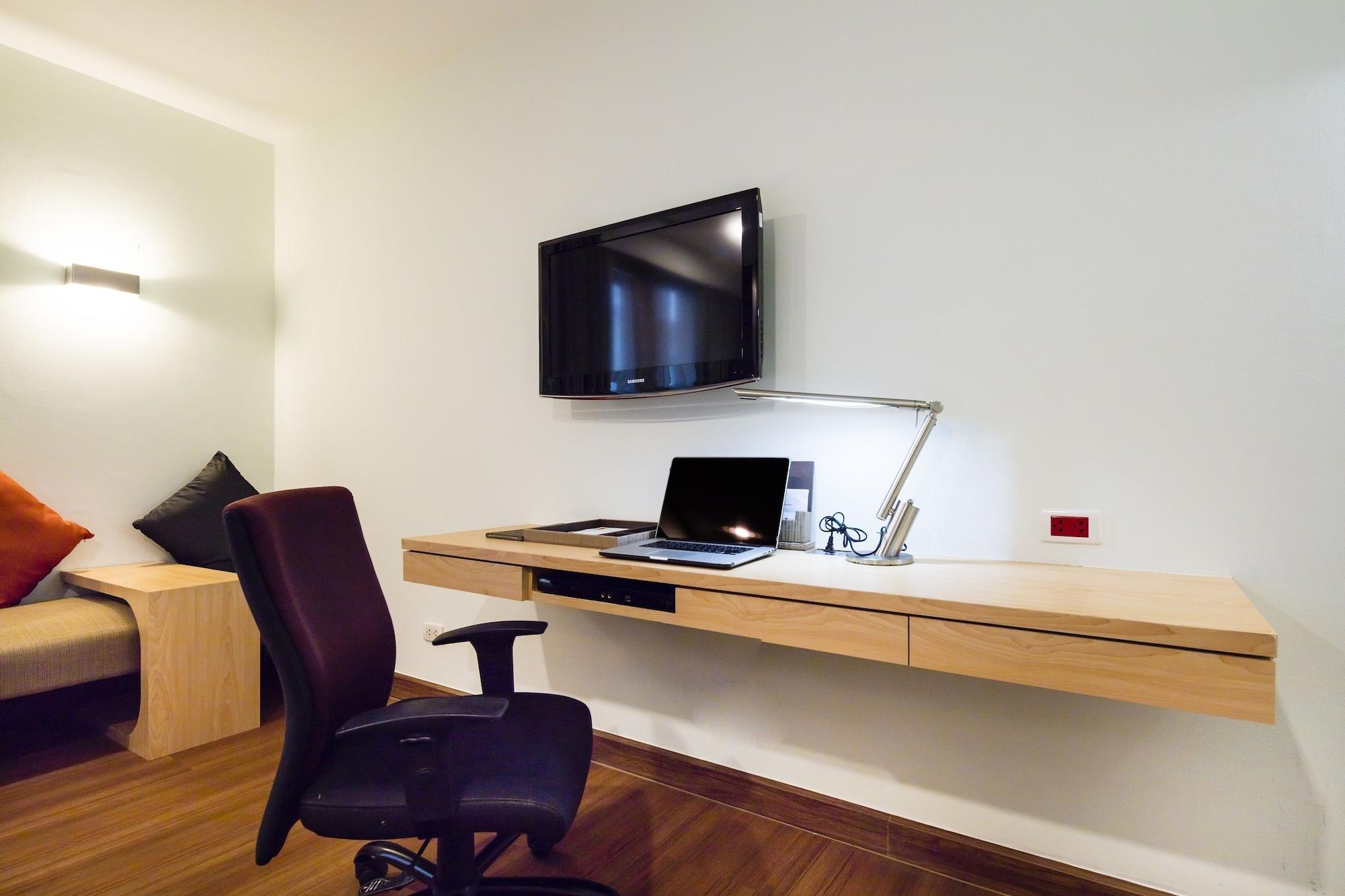 Hotel Solo, Sukhumvit 2, Bangkok - Sha Extra Plus Екстериор снимка