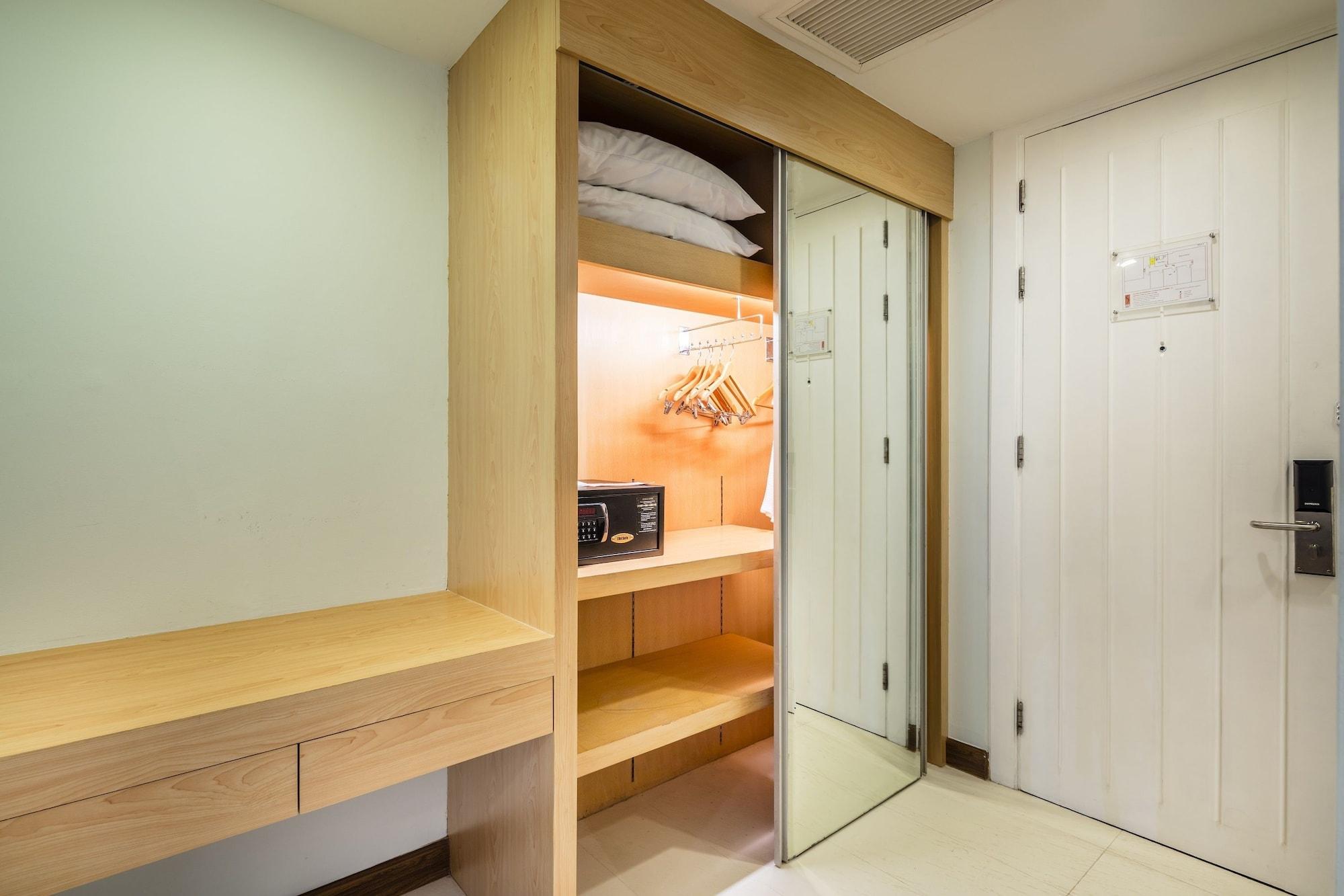 Hotel Solo, Sukhumvit 2, Bangkok - Sha Extra Plus Екстериор снимка
