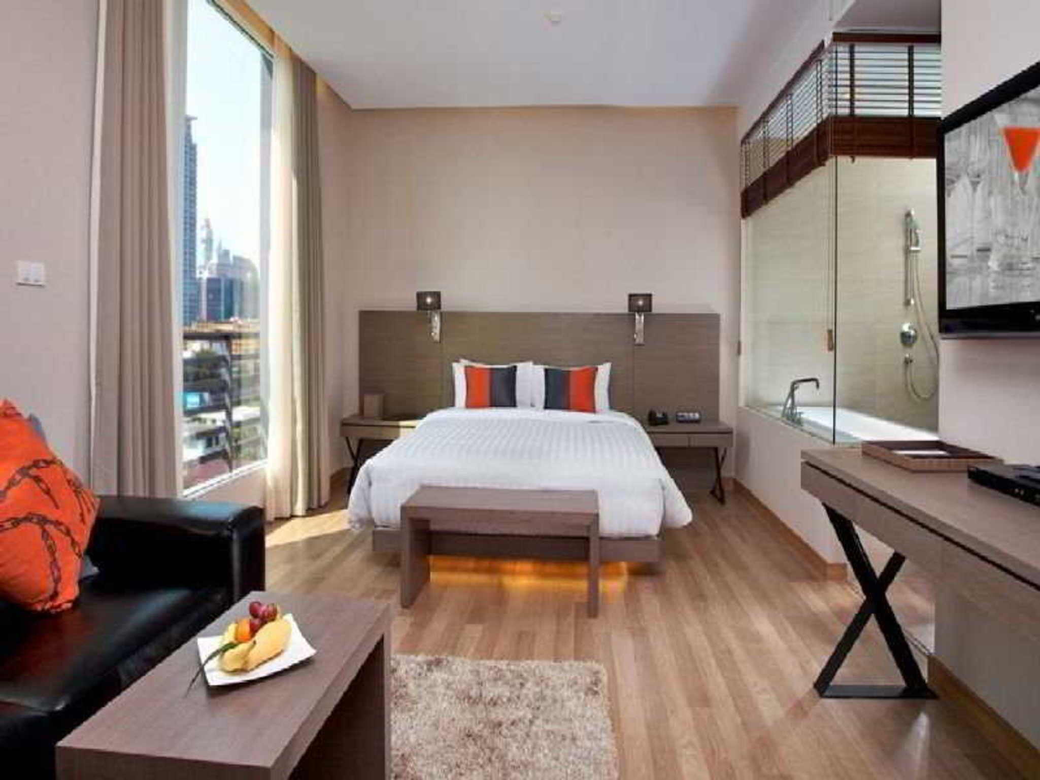 Hotel Solo, Sukhumvit 2, Bangkok - Sha Extra Plus Екстериор снимка