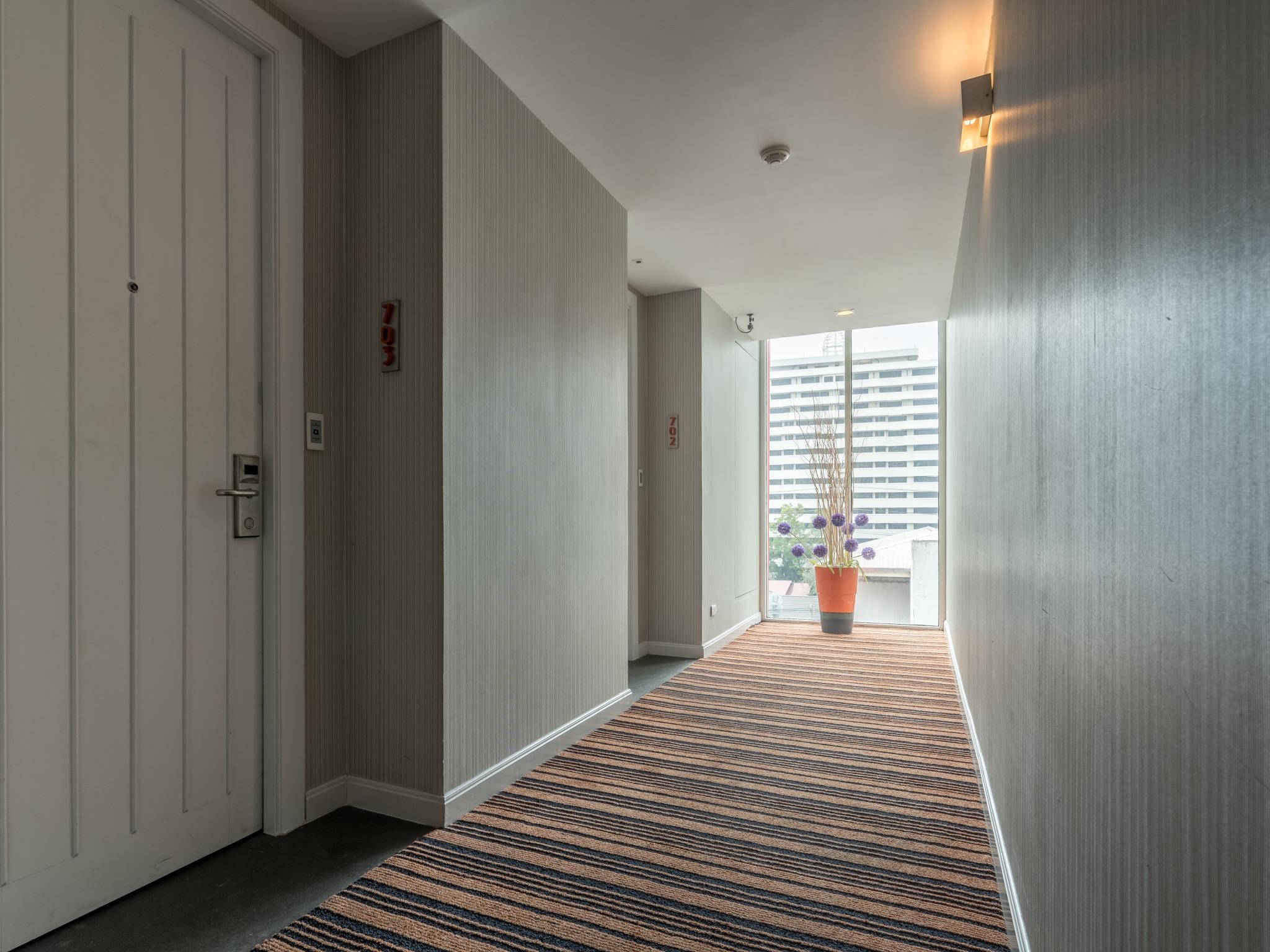 Hotel Solo, Sukhumvit 2, Bangkok - Sha Extra Plus Екстериор снимка