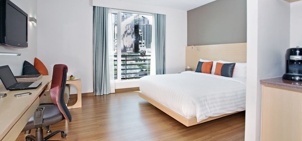 Hotel Solo, Sukhumvit 2, Bangkok - Sha Extra Plus Екстериор снимка