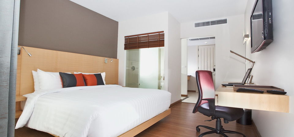 Hotel Solo, Sukhumvit 2, Bangkok - Sha Extra Plus Екстериор снимка