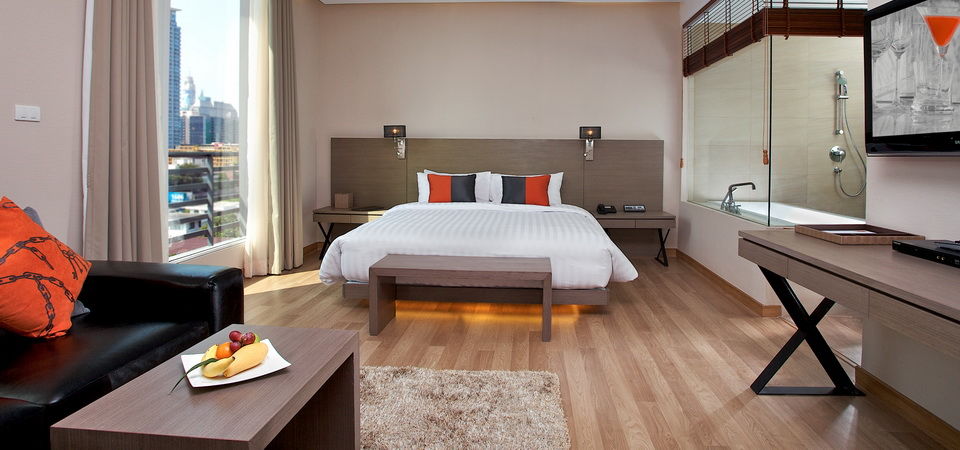 Hotel Solo, Sukhumvit 2, Bangkok - Sha Extra Plus Екстериор снимка